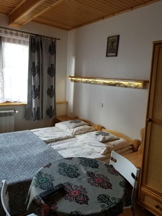 Malgosia Regionalna - 10 Minut Na Piechote Do Stoku Narciarskiego I Term Bania - Posilki Serwowane W Budynku Obok Bialka Tatrzanska Luaran gambar